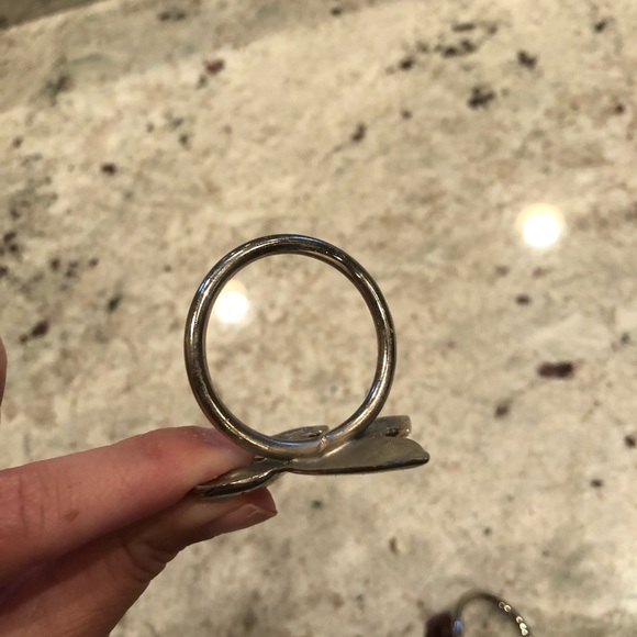 Fleur de lis napkin rings silver - Picture 3 of 4